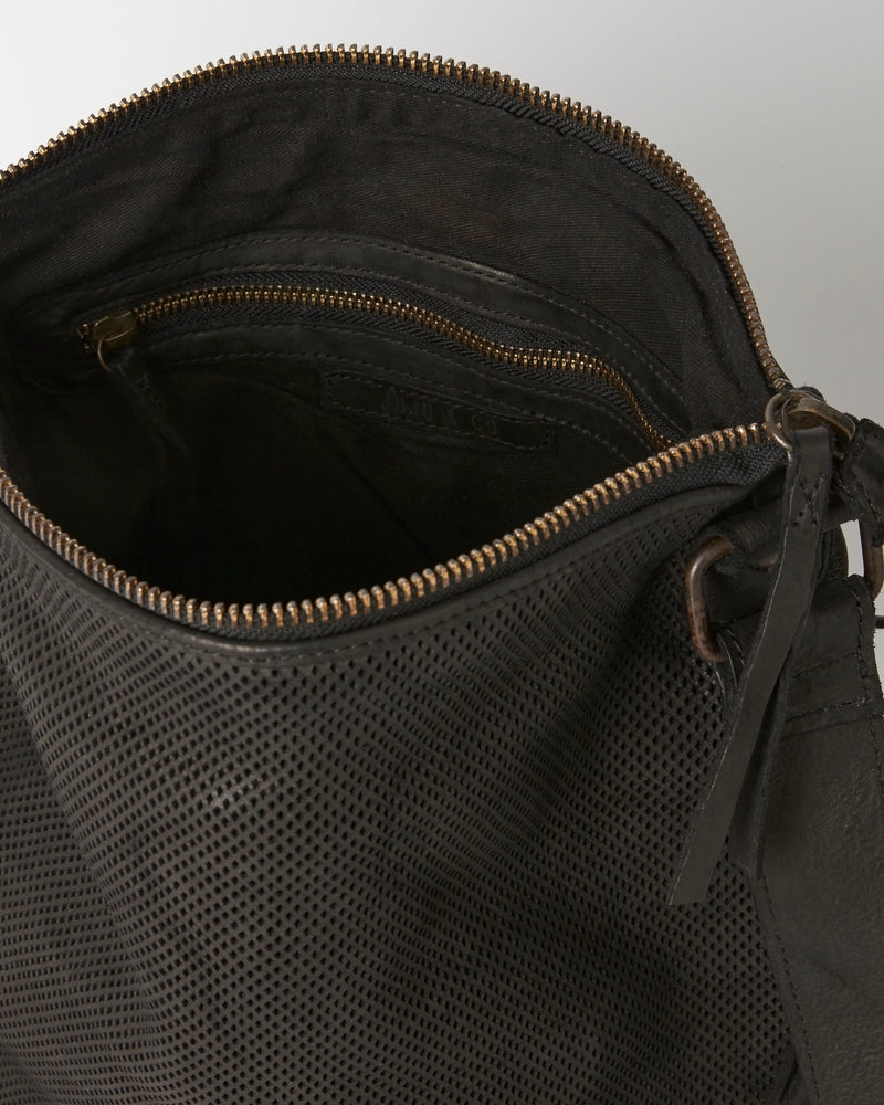 juju & co perforated slouchy bag in black closeup