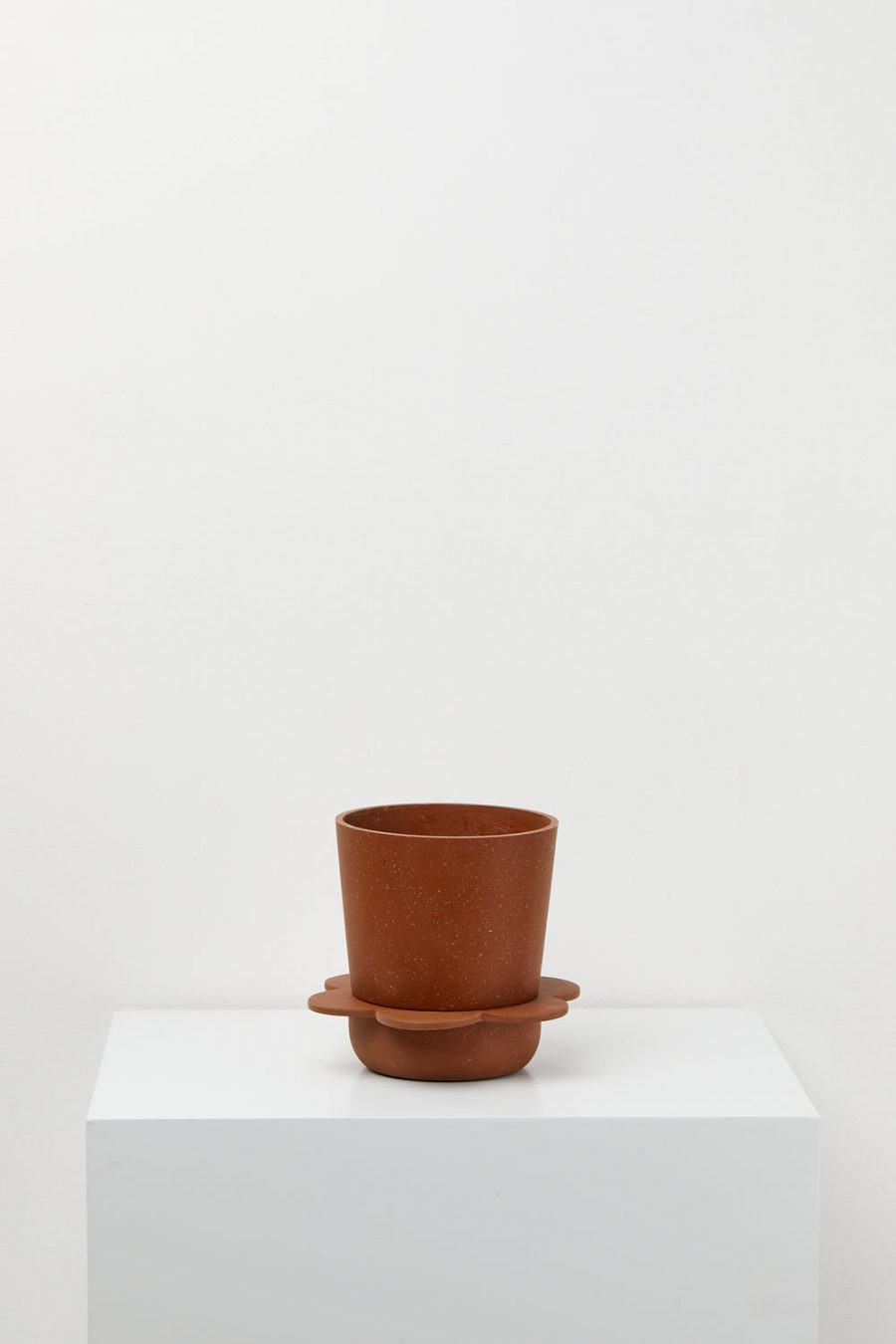 capra designs spring indoor pot clay with musk speckle