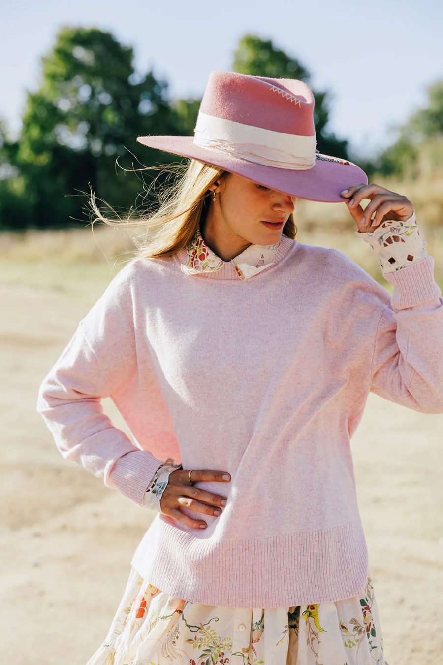 bow and arrow crew neck jumper in pink merino and cashmere